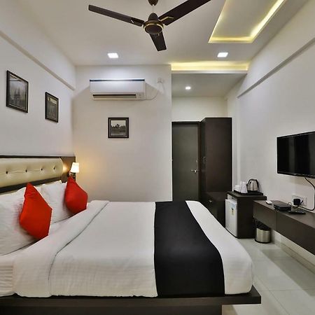 Banyan Paradise Resort Vadodara Exteriör bild