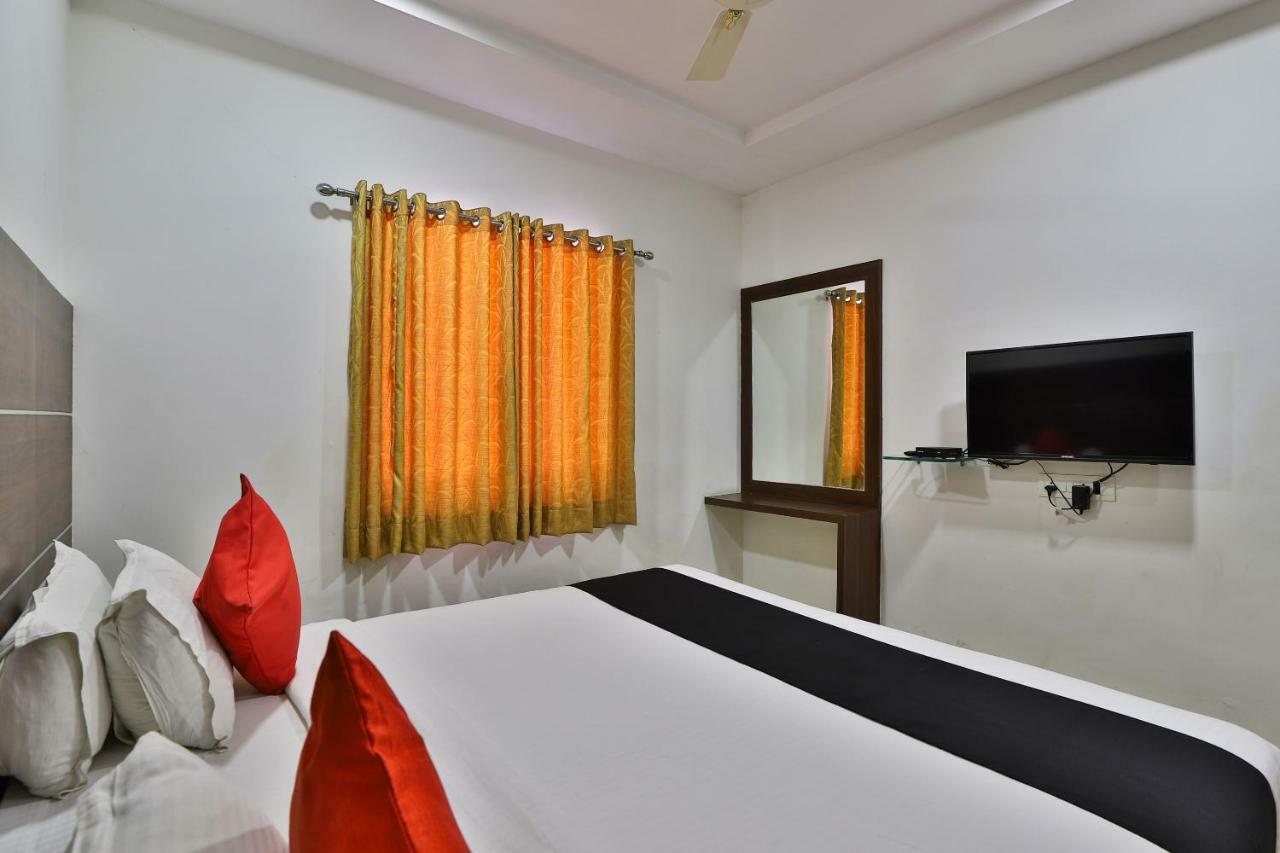Banyan Paradise Resort Vadodara Exteriör bild