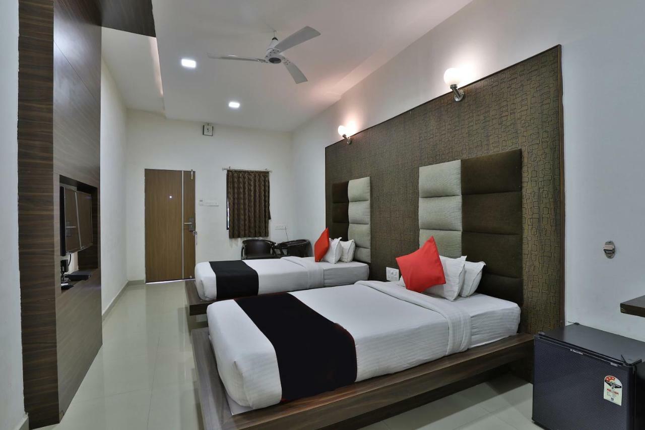 Banyan Paradise Resort Vadodara Exteriör bild