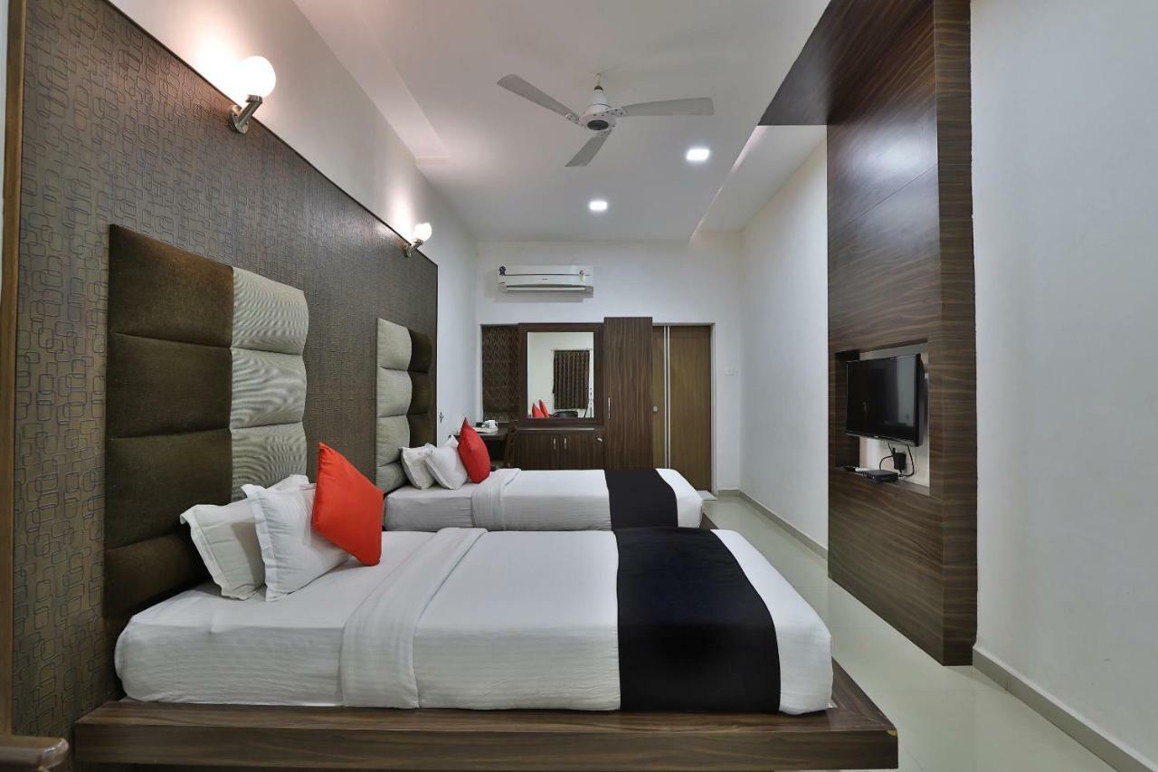 Banyan Paradise Resort Vadodara Exteriör bild