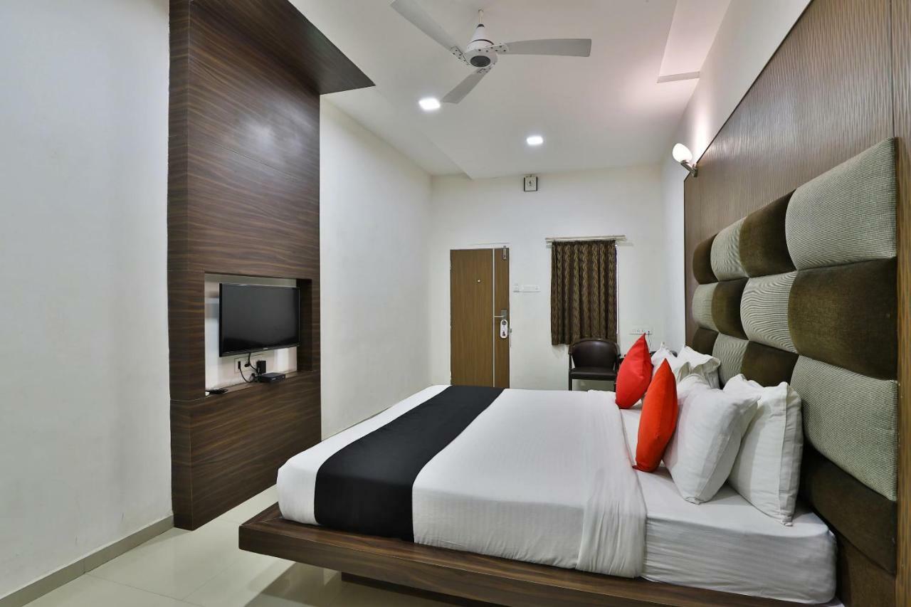 Banyan Paradise Resort Vadodara Exteriör bild